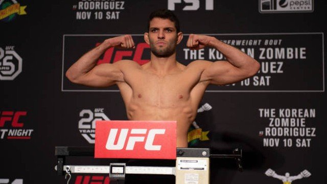 Thiago Moises quer voltar a vencer no UFC