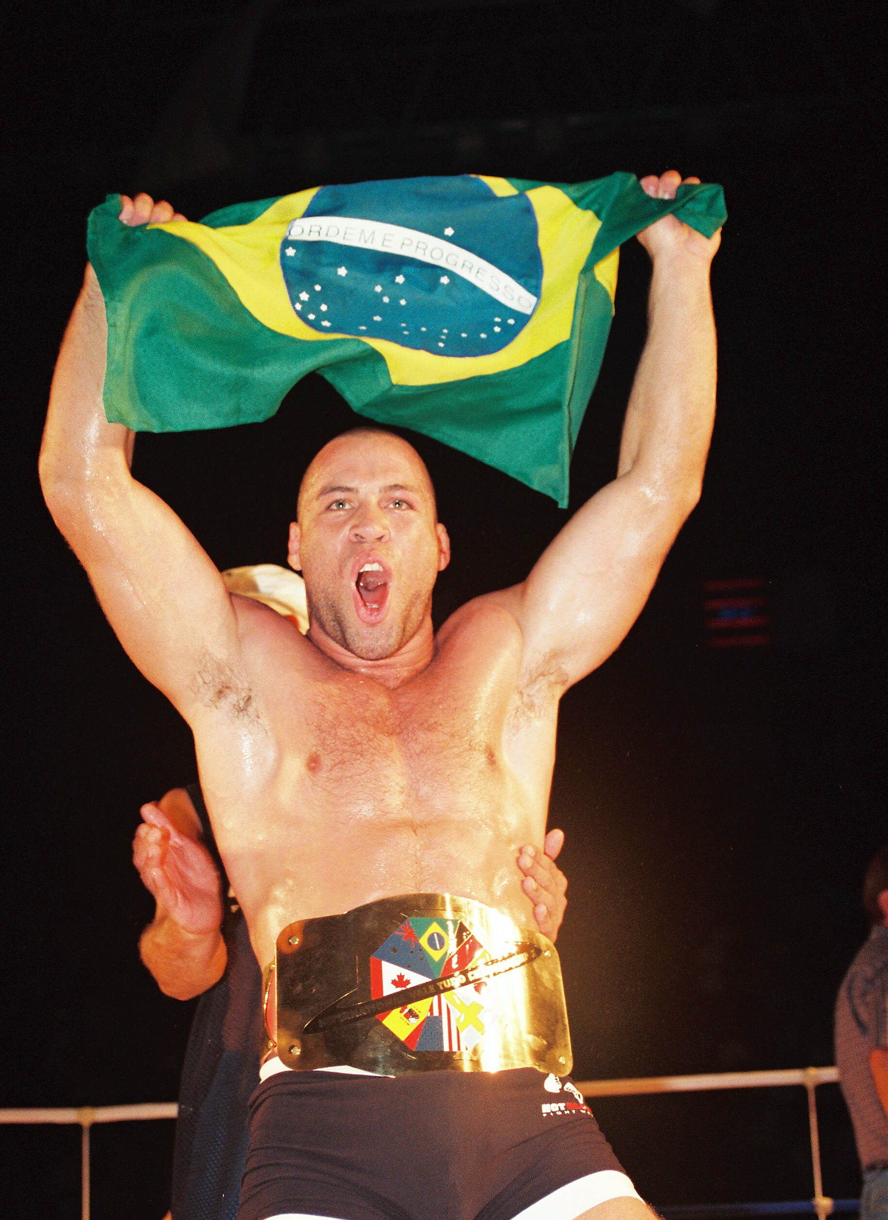 Livro de Wanderlei Silva é traduzido para o inglês e começa a ser vendido  na  - Portal do Vale Tudo