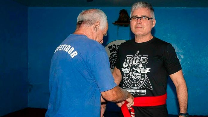 Mestre JOP relembra sua trajetória na luta-livre esportiva