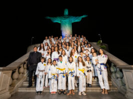 Família Gracie reúne mais de 100 membros aos pés do Cristo Redentor
