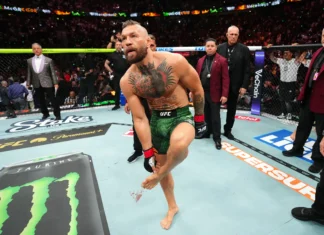 Conor McGregor lamenta lesão no UFC 329: “Joelho estourou”