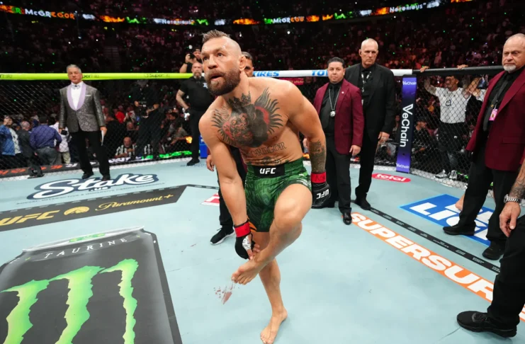 Conor McGregor lamenta lesão no UFC 329: “Joelho estourou”