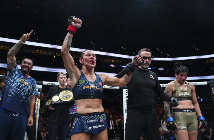 Cris Cyborg vence Ketlen Vieira na PFL Tampa e segue campeã Cyborg venceu Ketlen na PFL